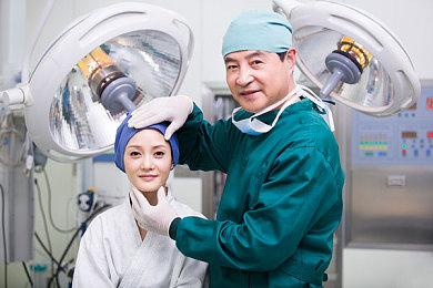 金亨泰谈《星刃》新更新：我最喜欢的是灰色战衣